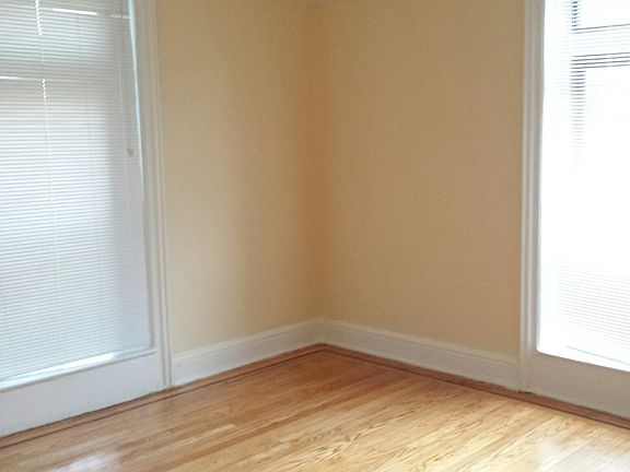 2nd image of 11815 Metropolitan Ave