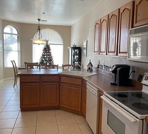 3rd image of 13807 N Cameo Dr #B