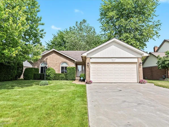 49351 Heath Place Ct, Chesterfield, MI 48047