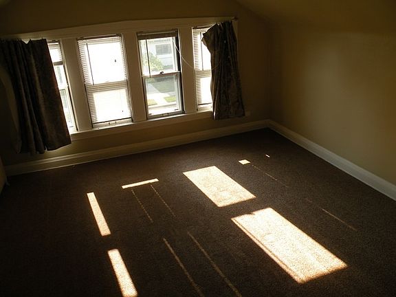5th image of 618 Marengo Ave APT 2
