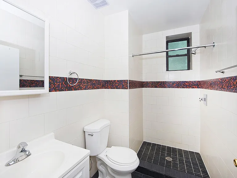 177 W 26th St #204 — Photo 5
