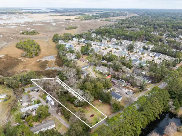 15 Sassafras Ln, Hilton Head Island, SC 29926