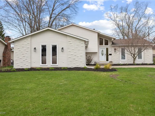 1312 Douglas Ct, Lorain, OH 44053