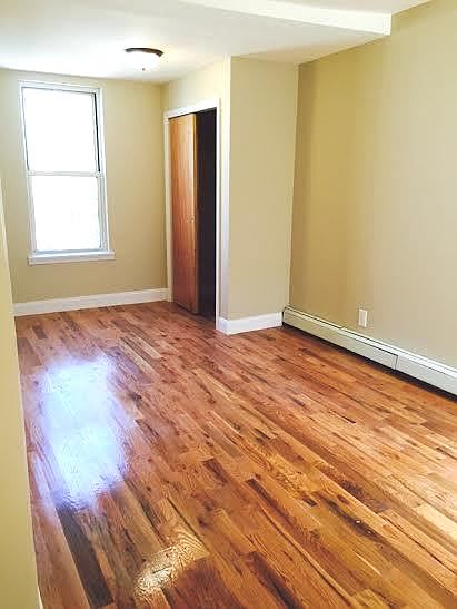 1st image of 431 Marion St APT 3