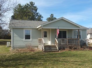 744 S Howell St, Pinckney, MI 48169