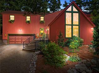 1 Pine Ln, Johnston, RI 02919