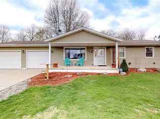 104 S Kruse St, Mackinaw, IL