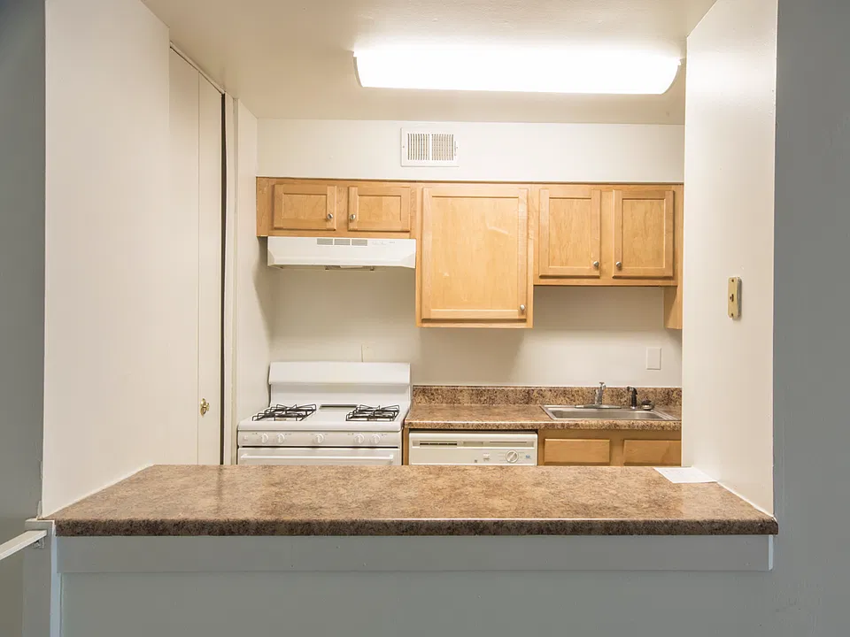 Oxford Hill Apartments