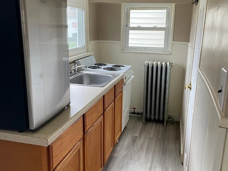 324 N 2nd St #4 — Photo 1