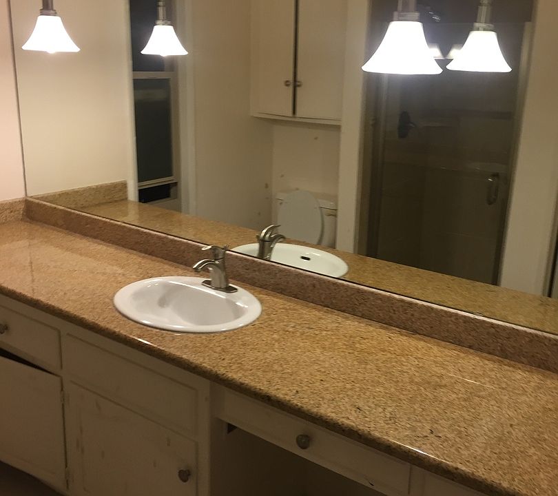 1st image of 290 Lee St
