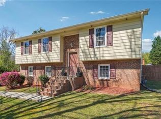 40 Belmont Park Ln, Ellenwood, GA 30294