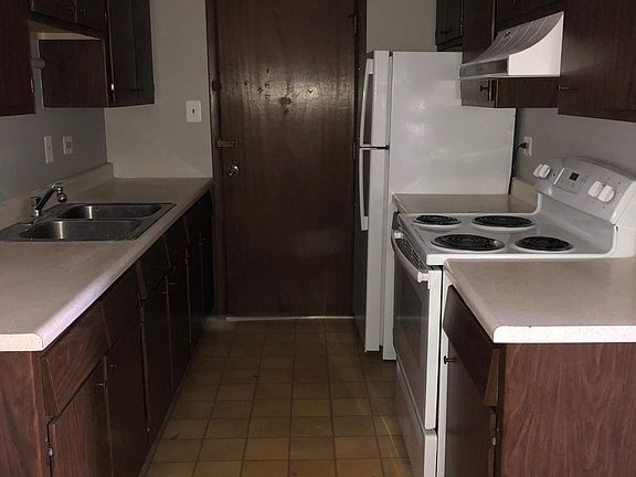 2nd image of 7100 176th St APT 204