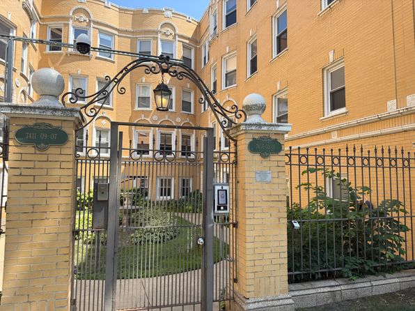 7401 N Hoyne Ave APT 1