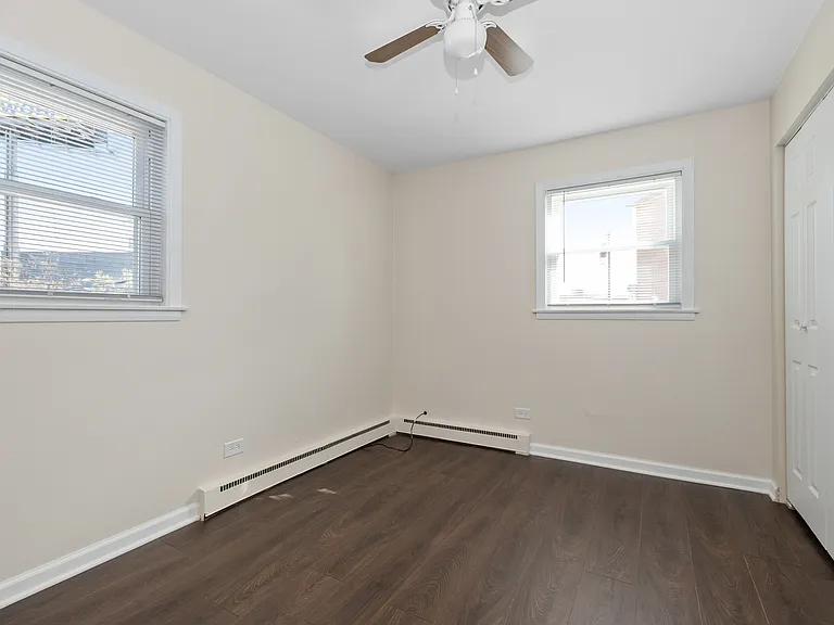 11015 S Lloyd Dr #1 — Photo 8