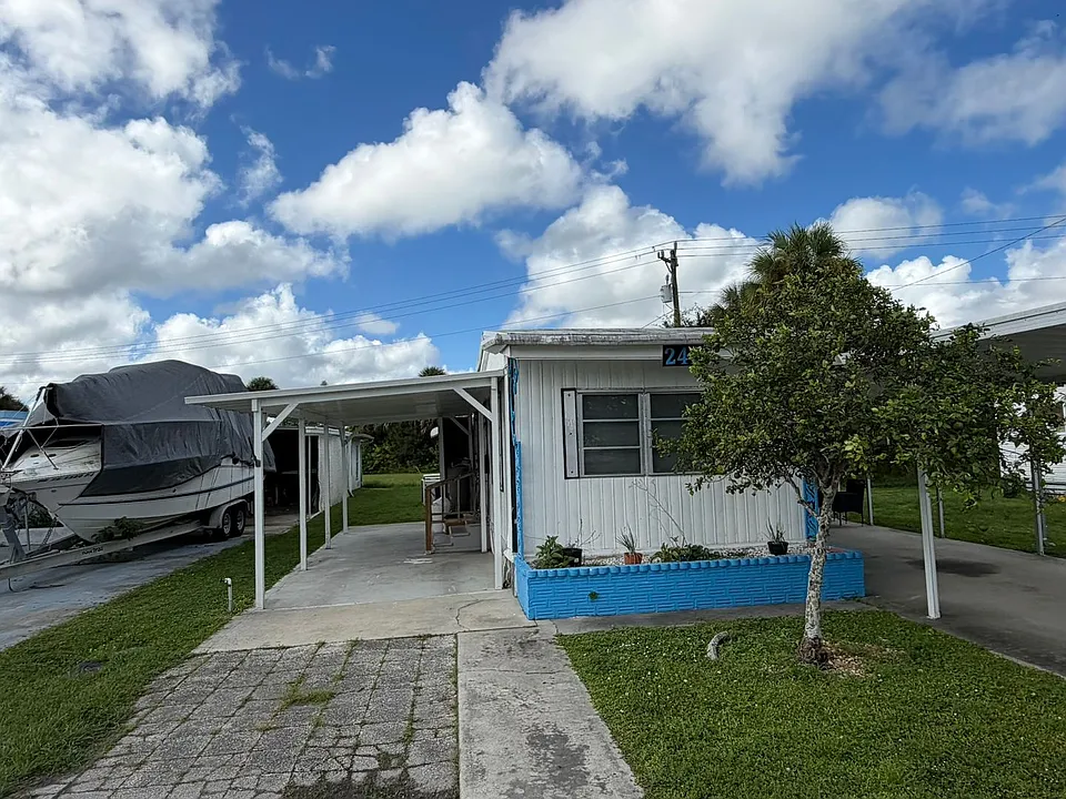 248 Flame Ln