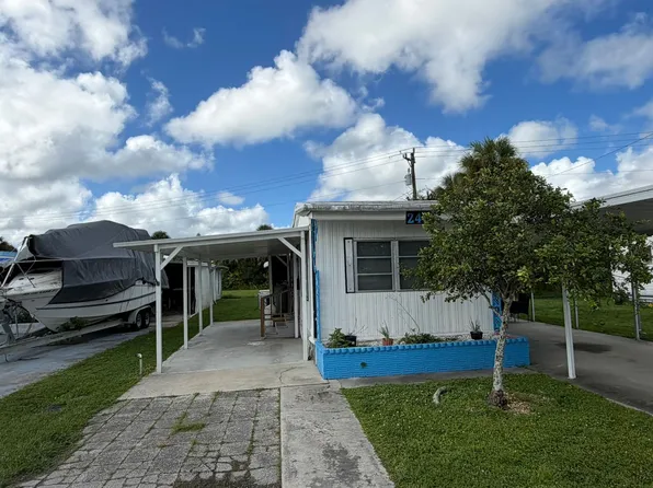 248 Flame Ln, North Fort Myers, FL 33917