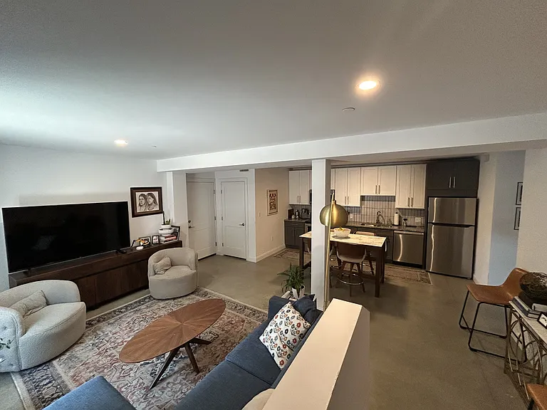 205 Summer St — Photo 3