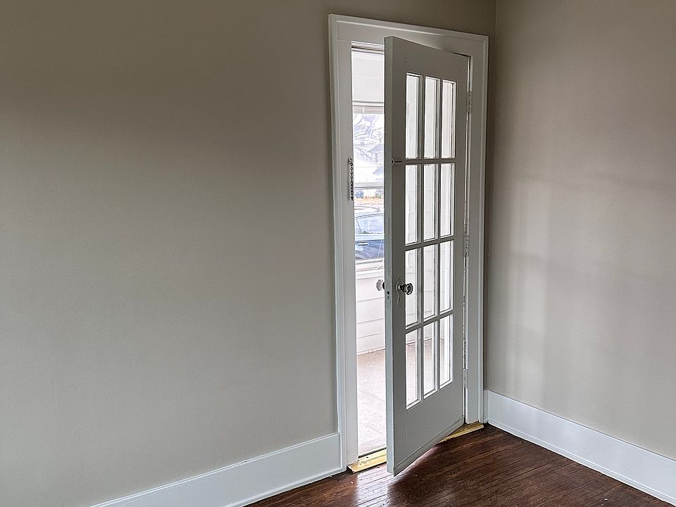 new paint colors and door to the 3 season room