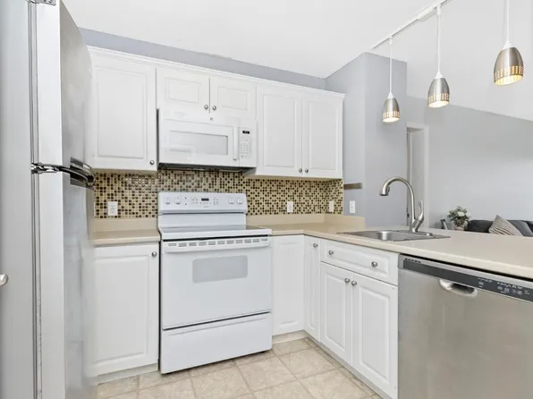 145 Bennington St, Revere, MA 02151