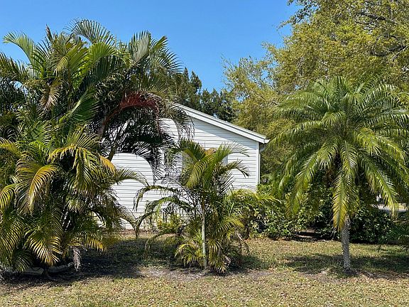 3rd image of 900 Cashew Circle