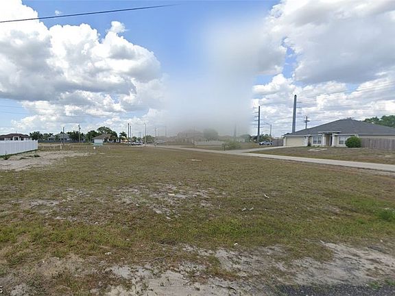5th image of 17 NW 23rd Ter