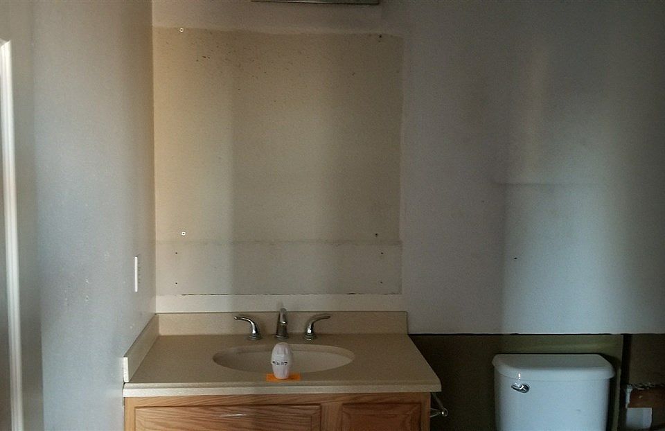 1st image of 806 W Jaffa St