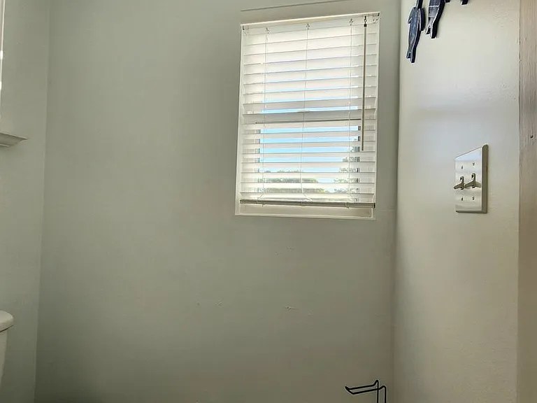232 Woodview Ave — Photo 21