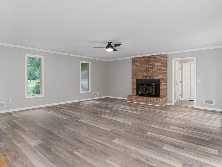 400 Derby Ln #2 — Photo 5