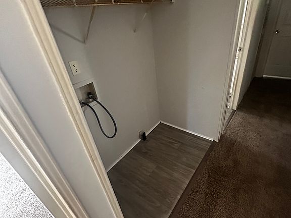 3rd image of 155 Ashley Brook Ln