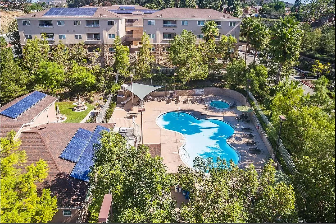 2 bed, 1100 sqft, $2,850 — Photo 3