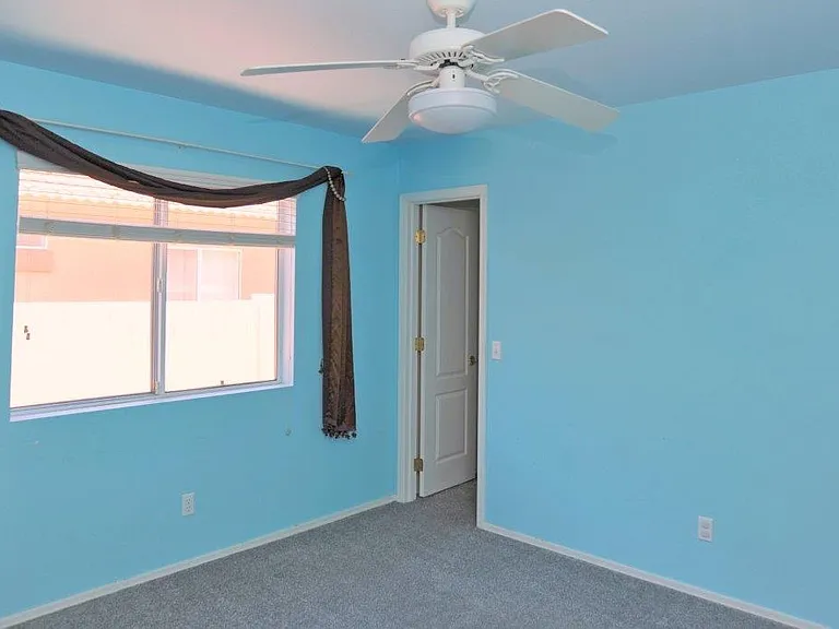 115 E Atelier Way — Photo 18