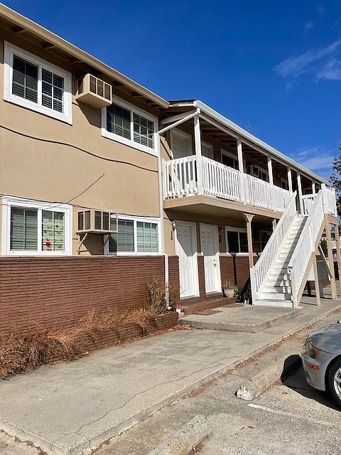 1st image of 3701 Morse Ave APT 2