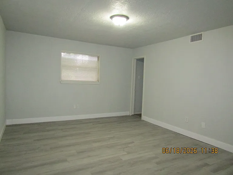 1202 NW Lake Ave — Photo 29