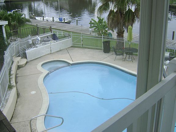 2nd Floor Pool View