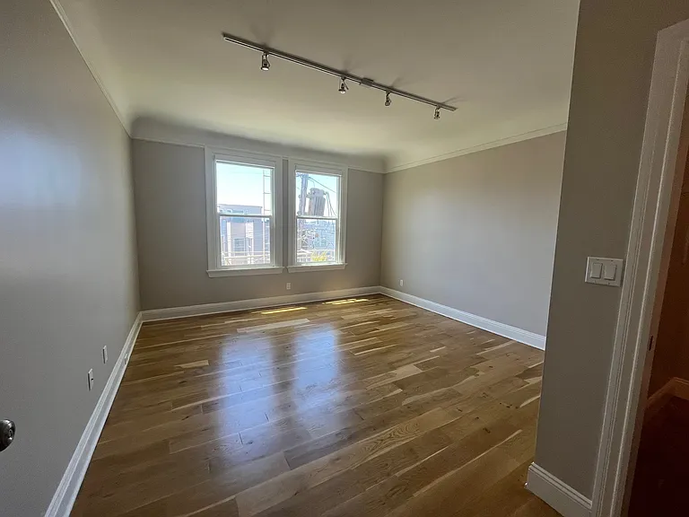 765 14th Ave — Photo 5