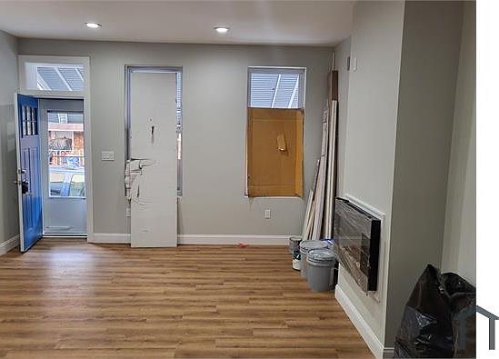 2nd image of 2431 N Hollywood St