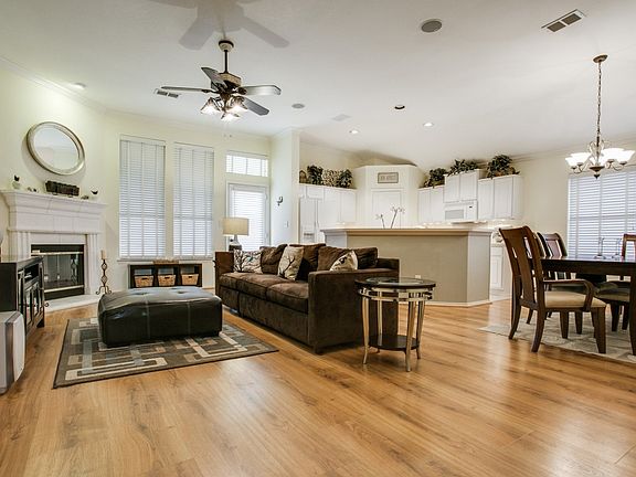 5th image of 3112 Topanga Canyon Dr