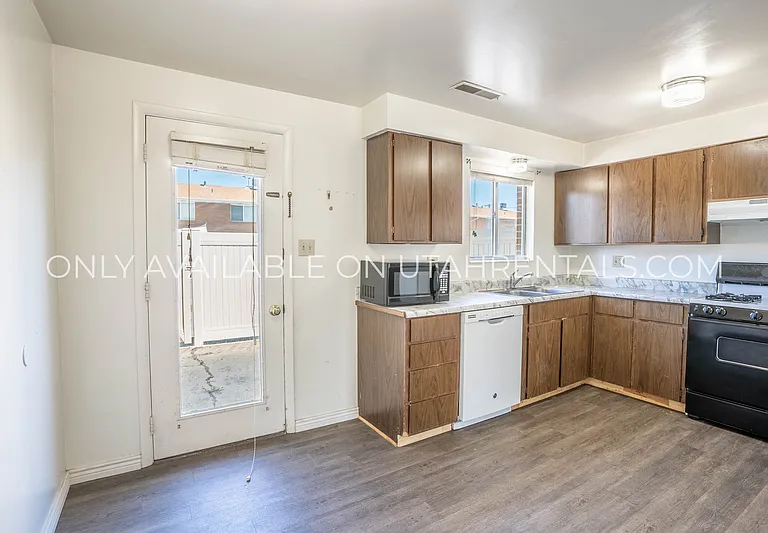 188 W 100th St N #188 — Photo 9