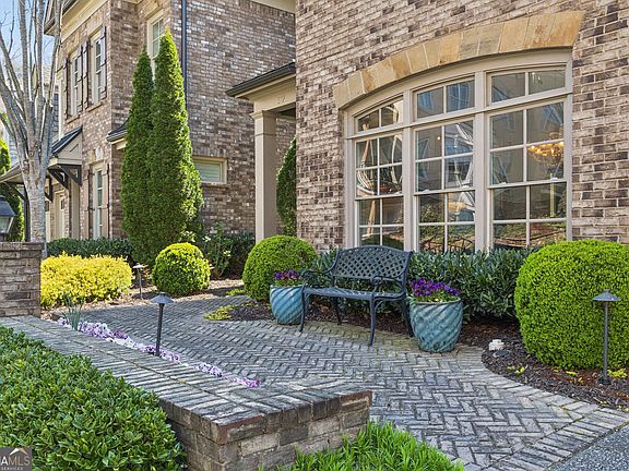 4th image of 317 Riversedge Dr NW