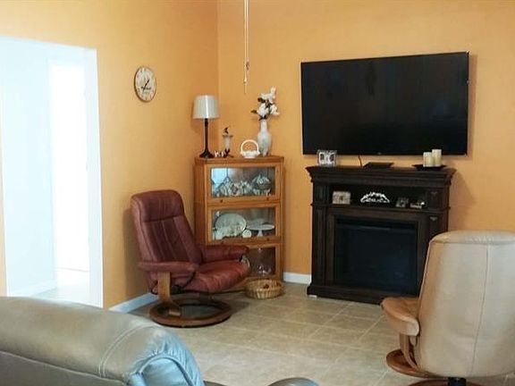 3rd image of 2617 Scottville Ave