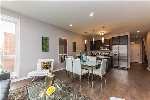 2nd image of 2537 W Congress #3