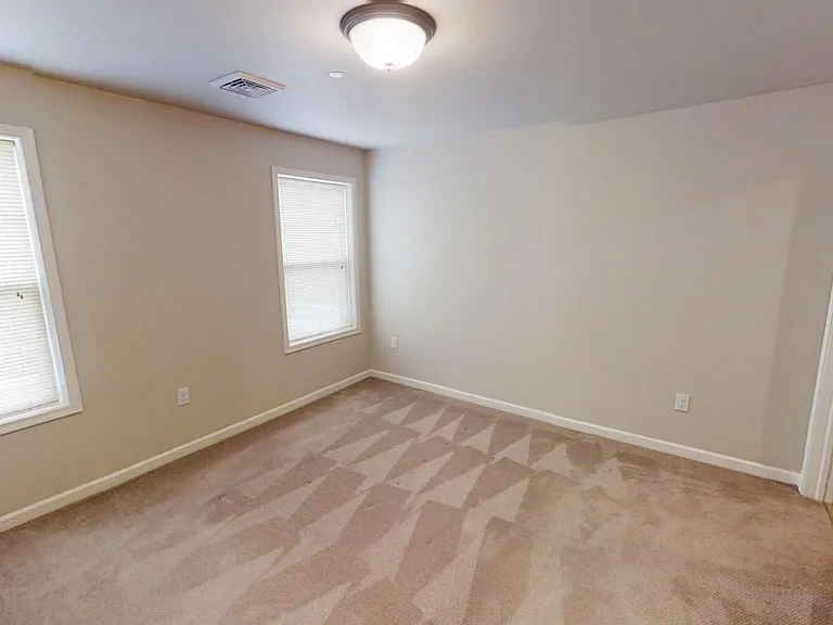 Glen Esk Apartments — Photo 14