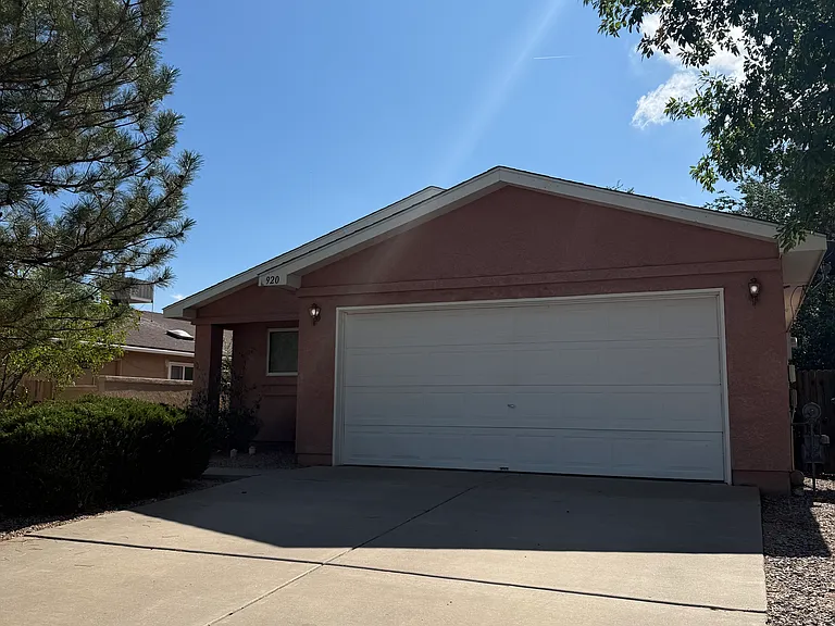 920 Somerset Meadows Dr NE — Photo 1