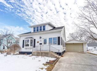 612 Mill St, Algoma, WI 54201