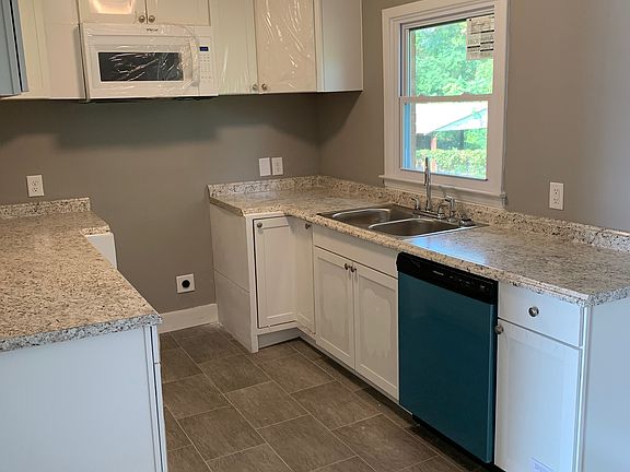Fresh updates in kitchen 