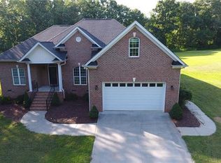 3004 Michaux Estates Dr, Stanley, NC 28164