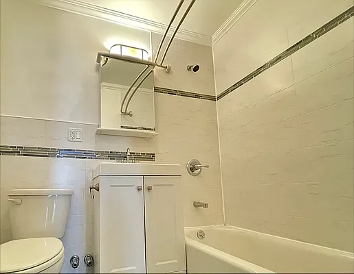 Rented by Silver Line Realty Group NY LLC | media 4