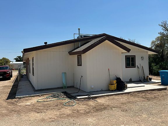 2nd image of 661 Jervis Dr