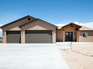 6 Servis Farm Rd, Los Lunas, NM 87031