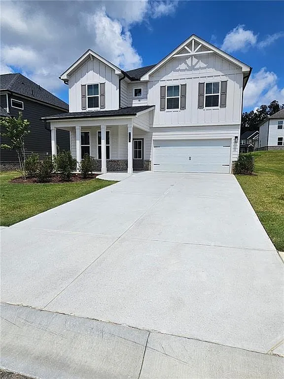 4 bed, 3.0 bath, 2400 sqft, $2,800 — Photo 1